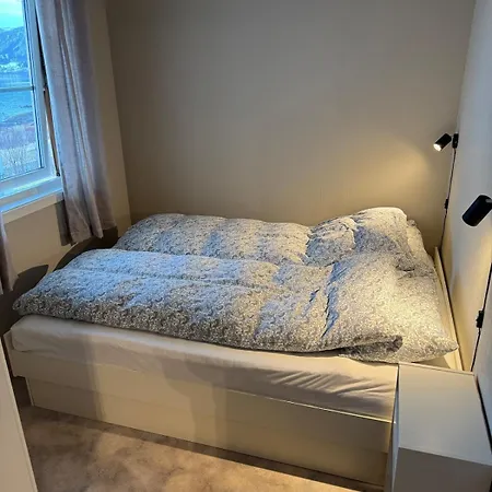 House In Vangsvik بيت للعطل