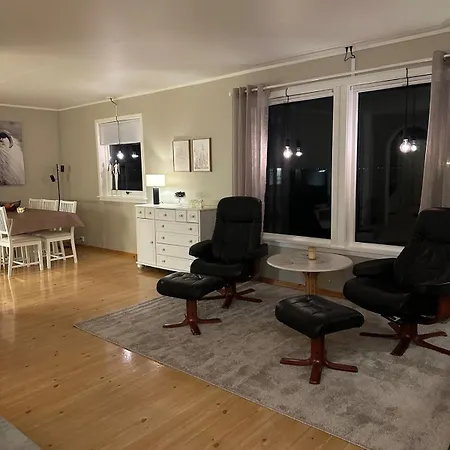 بيت للعطل House In Vangsvik