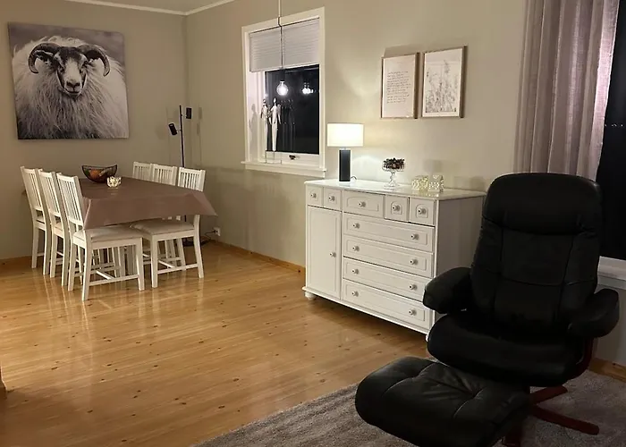 House In Vangsvik Nyaraló *